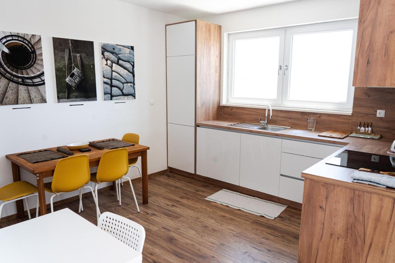 Station 22 - Brand New Apartment With A Terrace And Private Parking 维尔 外观 照片