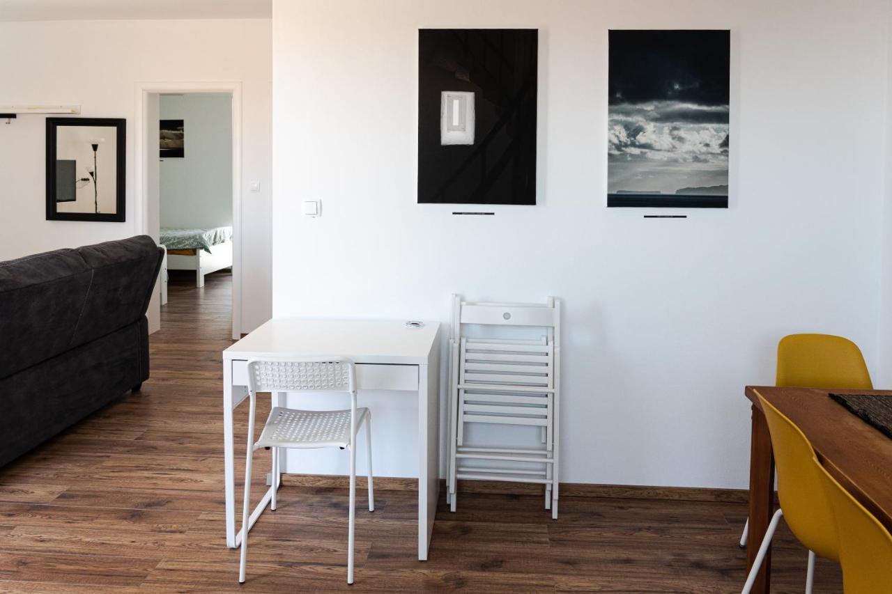 Station 22 - Brand New Apartment With A Terrace And Private Parking 维尔 外观 照片
