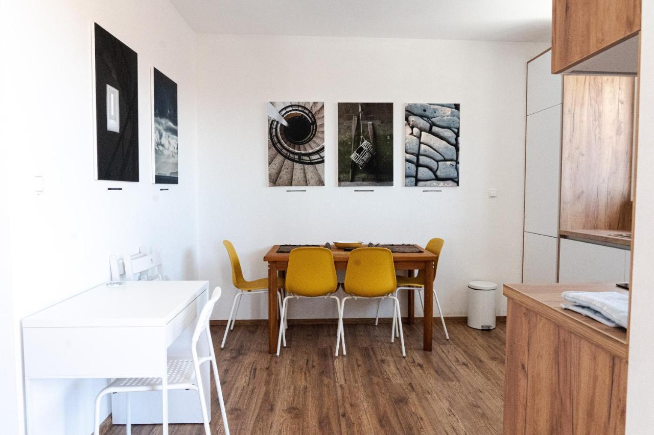 Station 22 - Brand New Apartment With A Terrace And Private Parking 维尔 外观 照片